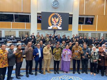 Peternak Ayam Petelur Datangi DPR, Soroti Harga Jagung hingga Penyerapan Telur